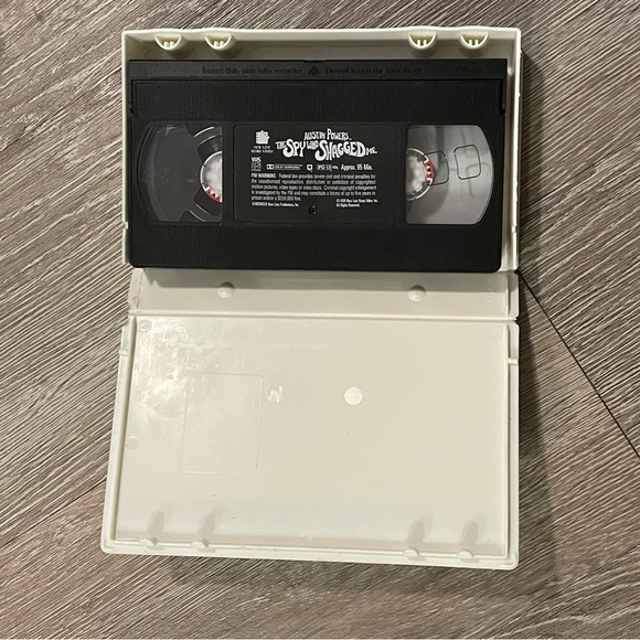 EUC VHS Tape “Austin Powers: The Spy Who Shagged Me” PG13, 1999 New Line Cinema - Picture 4 of 6
